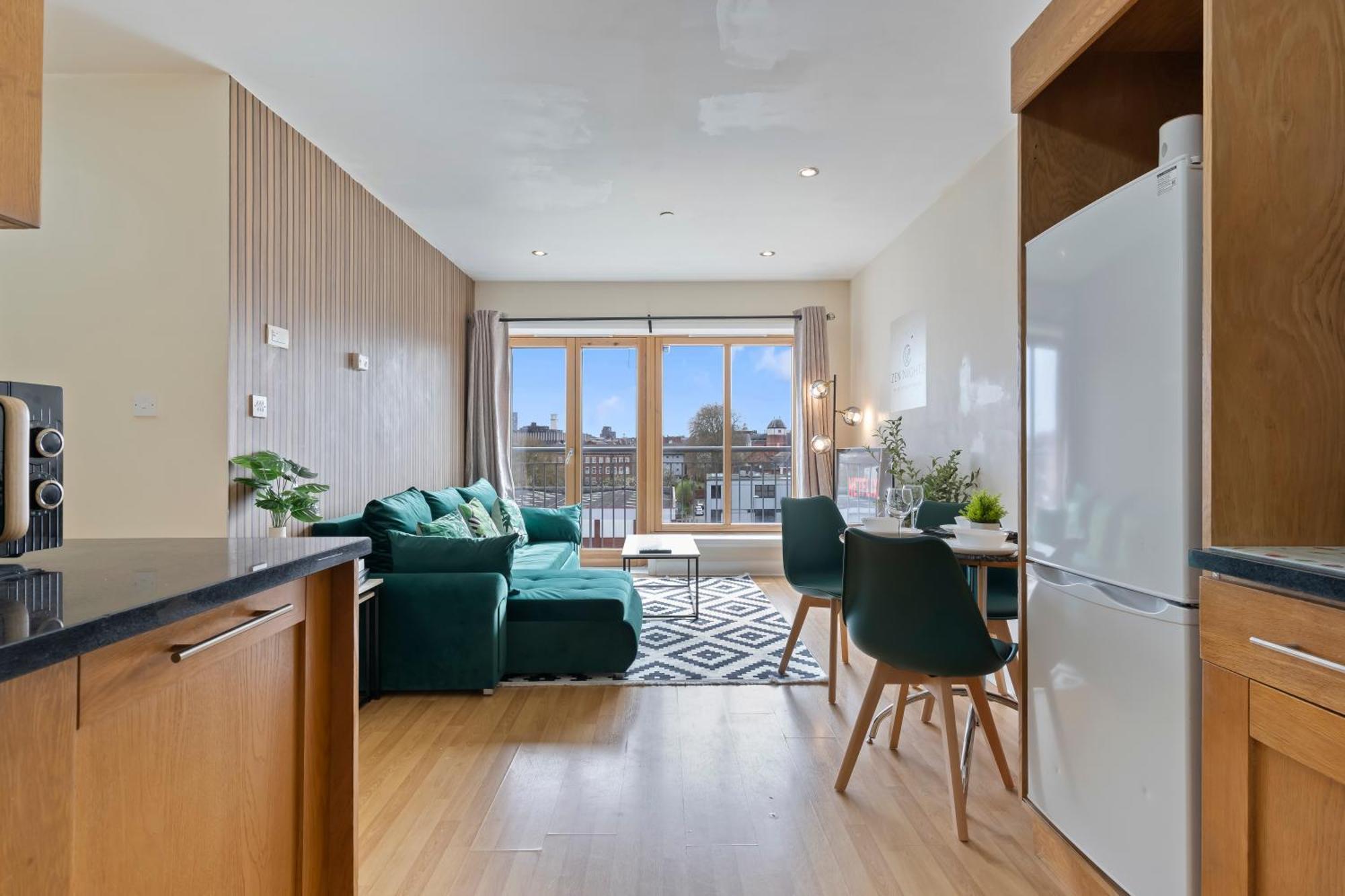 Stunning Views L Last-minute Escape L Free Parking L Sleeps 6 L By Zen Nights Short Lets & Serviced Appartement *